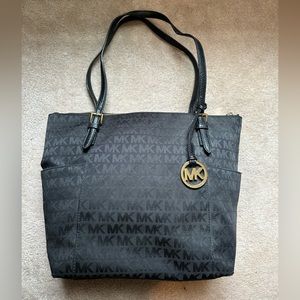 Michael Kors Signature East West Jaquard Top Zip Tote